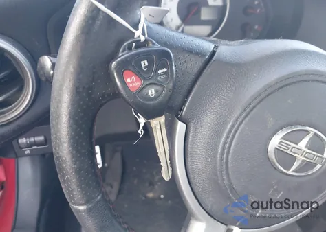 2013 Scion Fr-S from USA, damaged, VIN JF1ZNAA15D2725437